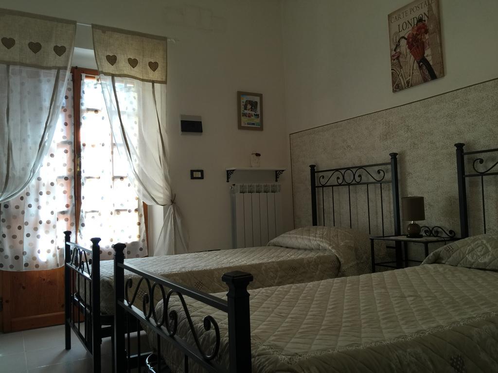 Il Porto Aparthotel Tuoro sul Trasimeno Exterior photo