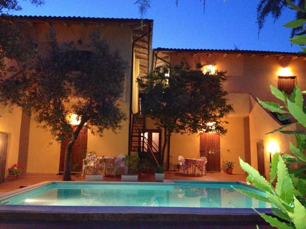Il Porto Aparthotel Tuoro sul Trasimeno Exterior photo